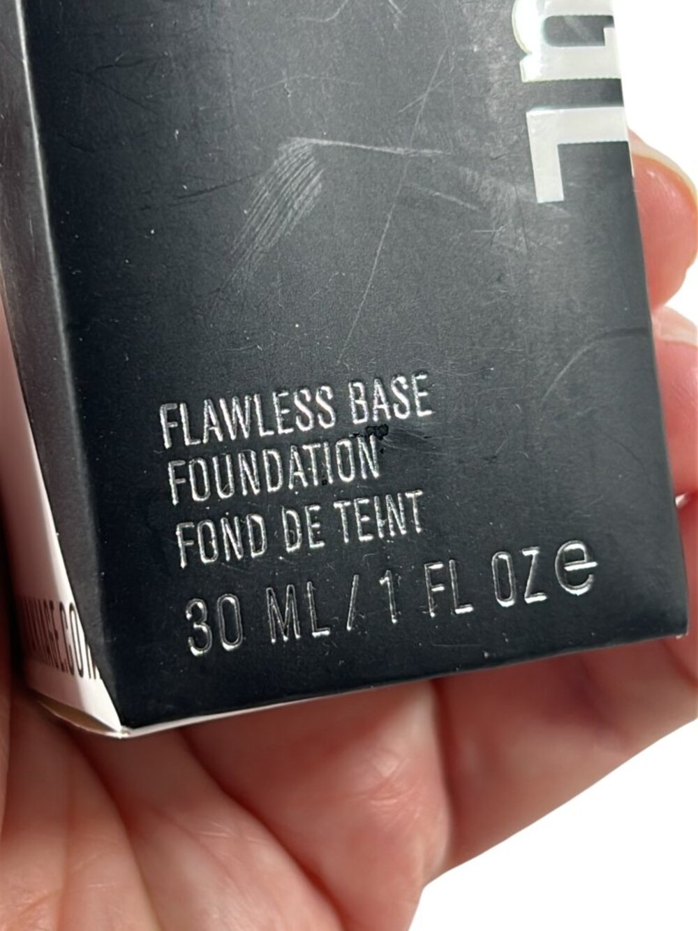 IL Makiage Woke Up Like This Flawless Base Foundation Shade Series CL 120 - Picture 7 of 8